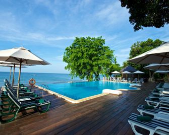 Tunamaya Beach & Spa Resort - Tioman Island - Pool
