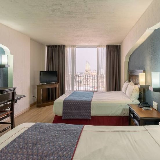 Hotel Fenix image 1