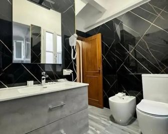 La Finestra su San Lorenzo - Florenz