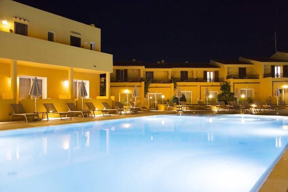 Blu Hotel Laconia Village - ארצאקנה - בריכה