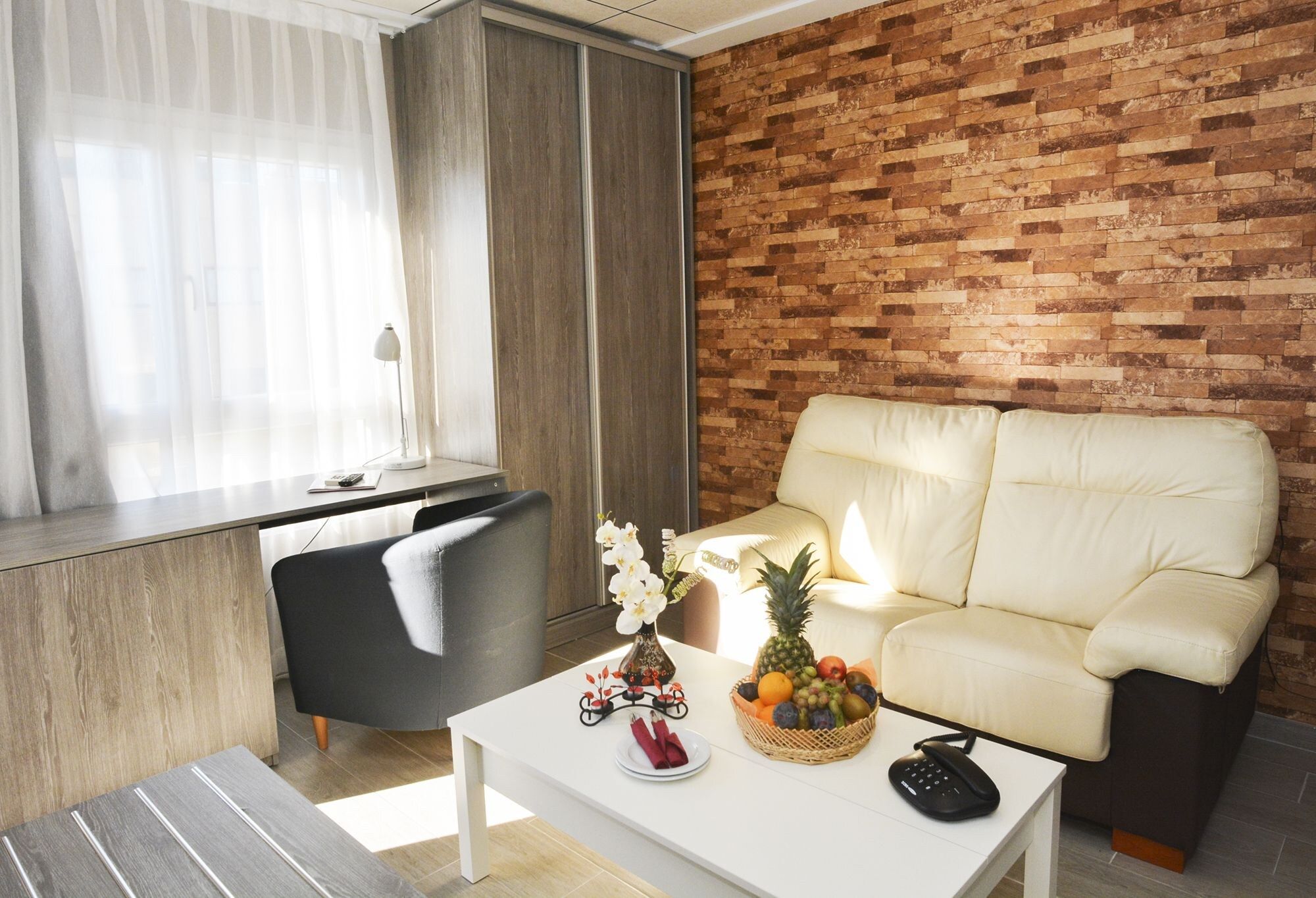 هوتل توريخوفين