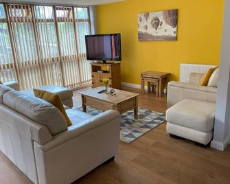 Cosy Homely Apartment close to Lincoln City Centre - Lincoln - Living room