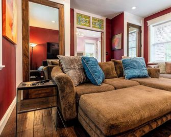 Family Home Swim Spa, Patios, Grill And - Delaware - Huiskamer