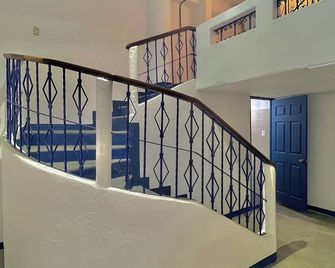 Urban Hotel - Ciudad de Guatemala - Escaleras