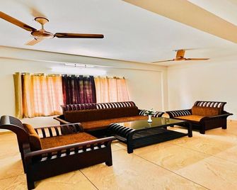 Malabar Apartments - Kochi - Living room