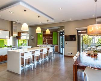 Sonas Boutique Hotel - Oudtshoorn - Cocina
