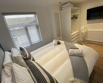 Blackpool Abode - 20 Bairstow Street - Blackpool - Bedroom