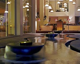 Airways Hotel - Port Moresby - Lobby