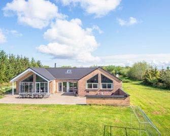 5 star holiday home in Rømø - Rømø Kirkeby - Edificio