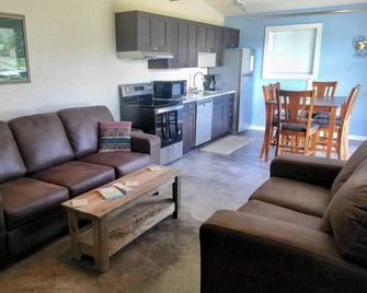 Hill City Hideaway. The Perfect Place For Your Black Hills Vacation. - Hill City - Obývací pokoj