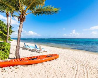 Incredible Beach Front Villa! - George Town - Beach