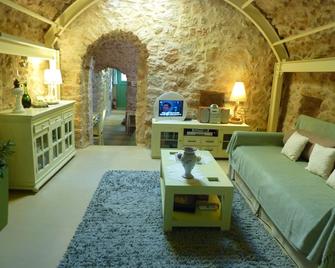 St. George Sykoussis Traditional Residence - Chios - Living room