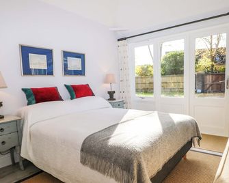 The Garden Room - Chichester - Bedroom