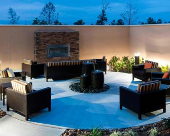 Courtyard by Marriott Houston North/Shenandoah - Shenandoah - Innenhof