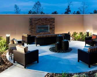 Courtyard by Marriott Houston North/Shenandoah - Shenandoah - Terasa