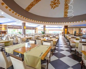 Cenger Beach Resort - Kizilot - Restaurant