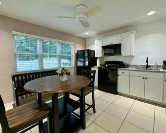 The Nest - Gainesville - Kitchen