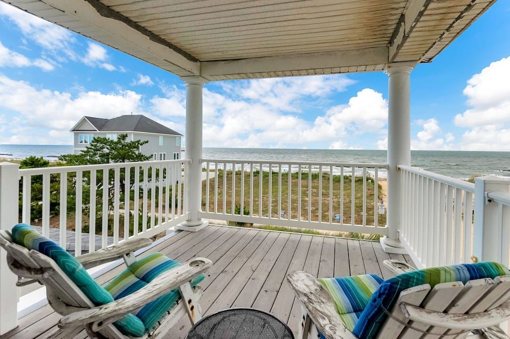 Immaculate ocean front 3 story beauty - נורפולק - מרפסת