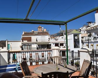 Almijara apartment in the square of Cómpeta with beautiful views - Cómpeta - Balcony