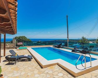 Chania Serenity Villa - Unbeatable Oceanic Views - Platanias - Pool