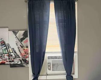 1 Bedroom Comfortable Apartment - Hillside - Balcony