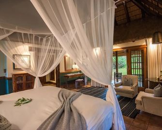 Thornybush Waterside Lodge - Hoedspruit