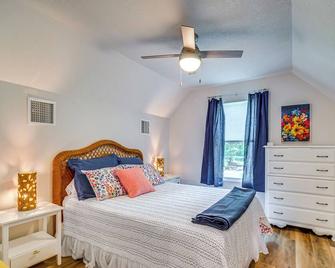 3 Mi to Silver Springs State Park: Home w/ Grill! - Silver Springs