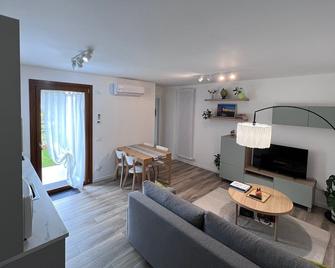 Casa MI-Re-La - Codroipo - Wohnzimmer