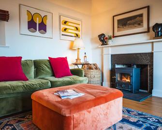Kinkell Cottage - Dingwall - Living room