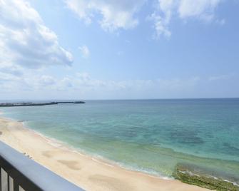 Beach Resort Morimar - Yomitan - Playa