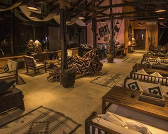 The Dwarika's Resort - Dhulikhel - Lobby