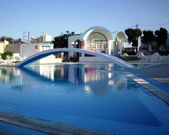 Hotel Lodos - Karterados - Πισίνα