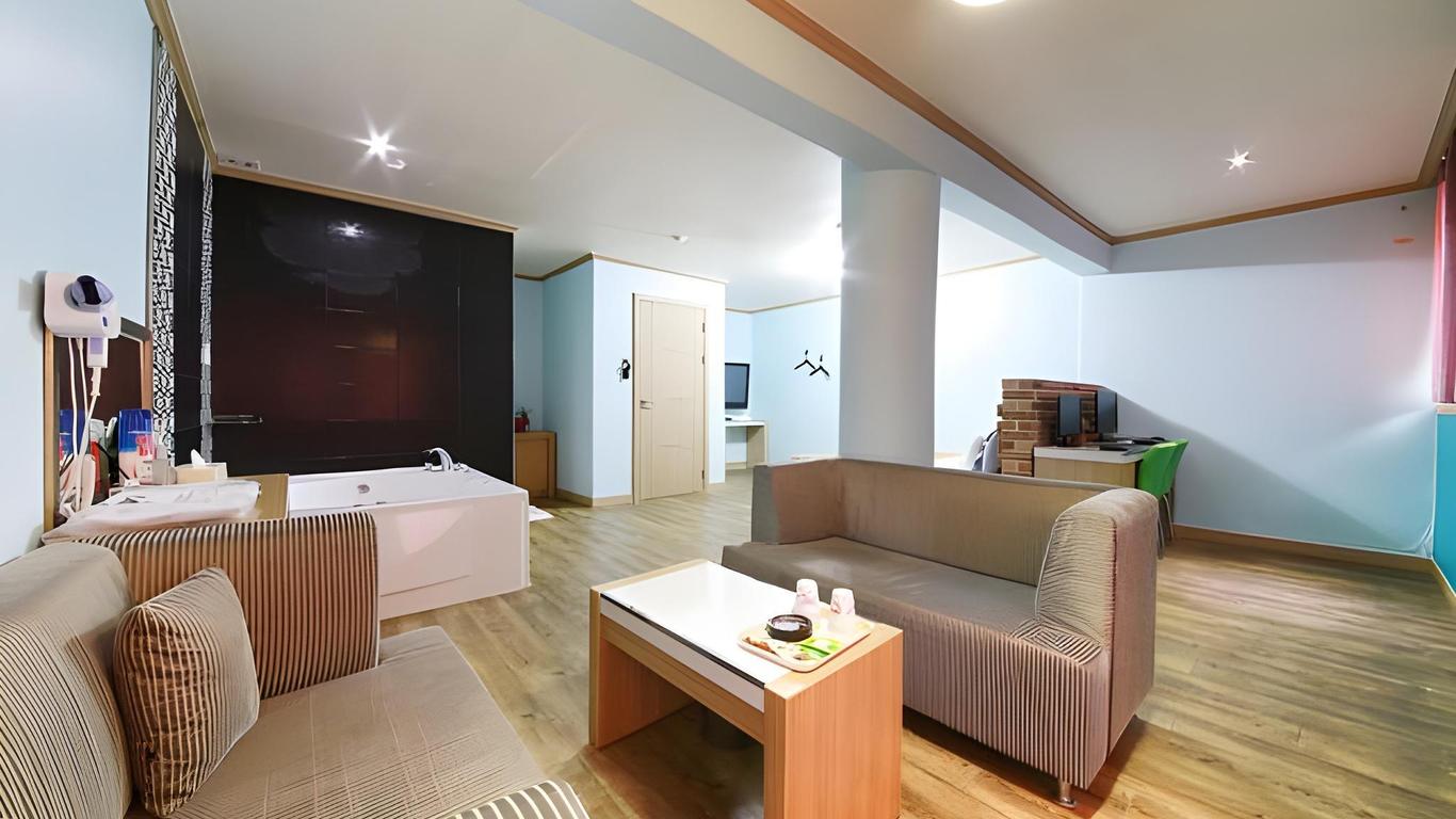 Chuncheon Myeongdong Hotel