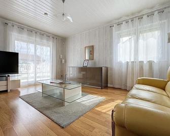 Maison à Gerzat 4 Pers - Tout Équipée avec Parking - Gerzat - Salon