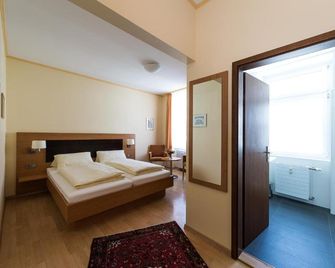 Hotel Hirschen - Konstanz - חדר שינה