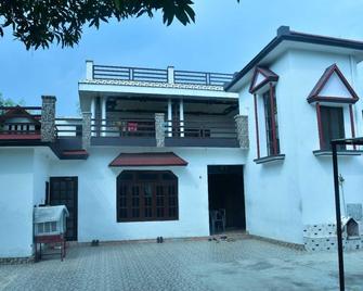 Pop Sneha Homestay - Dalhousie - Toà nhà