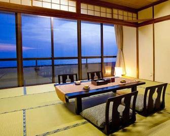 Ryokan Hamayu - Echizen - Dining room