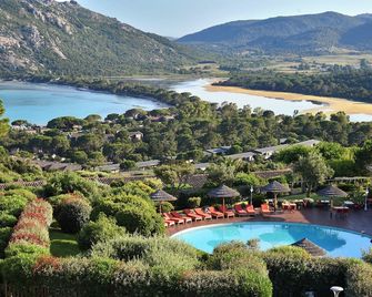 Hôtel Alivi di Santa Giulia - Porto-Vecchio - Bể bơi