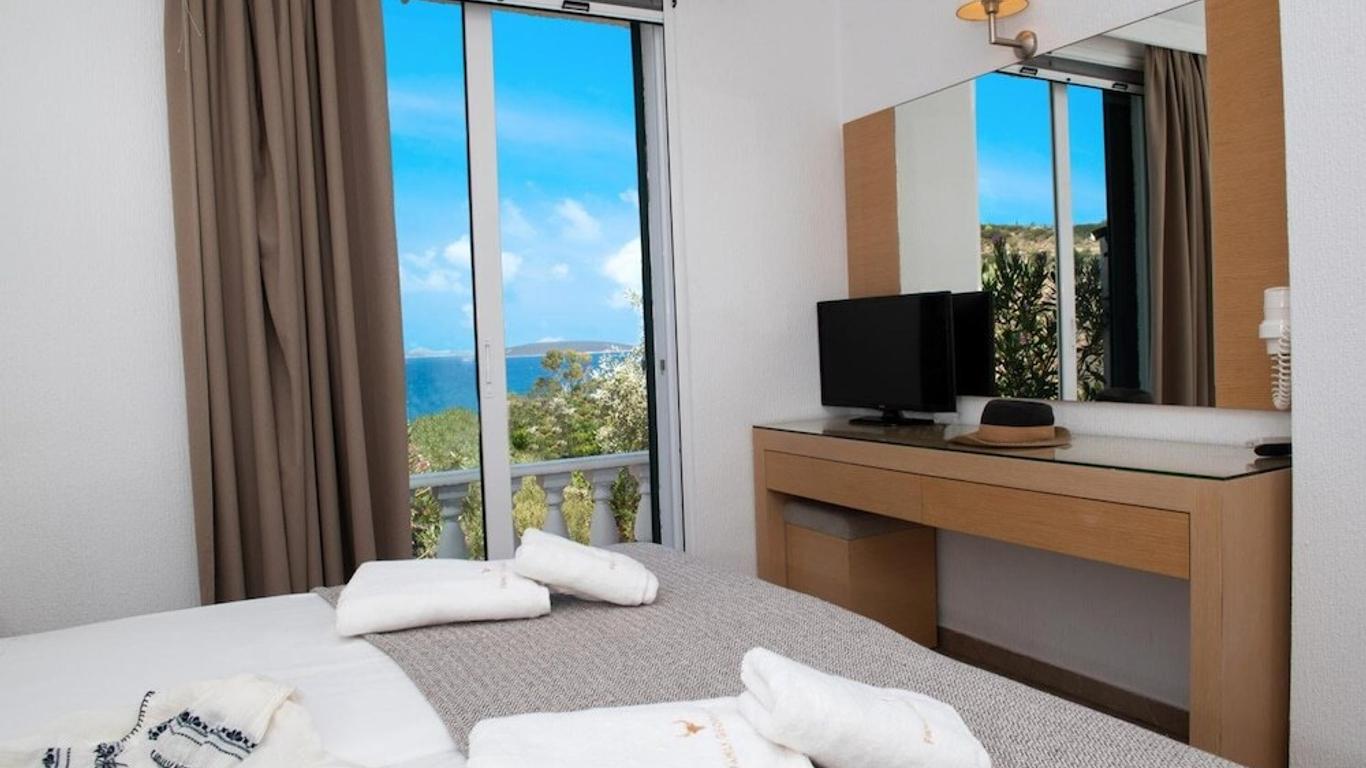 Phaistos Hotel