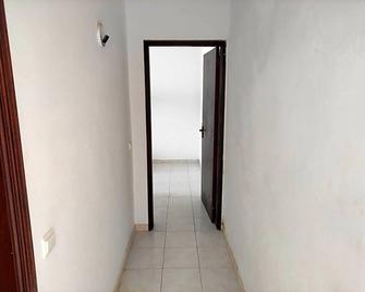 Pedro Samora - Albufeira - Pasillo