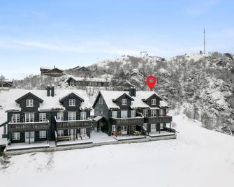 Awesome home in åseral with house a mountain view - Åseral - Edificio