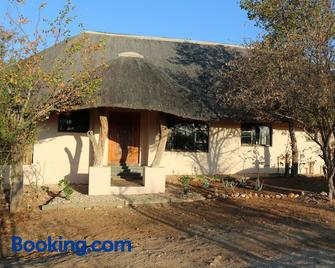 Lions Place - Phalaborwa - Edificio