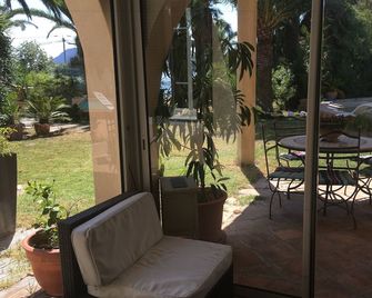 La Mandarinette - La Seyne-sur-Mer - Patio
