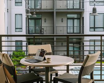 Sonder by Marriott Bonvoy Village 21 Apartments Hillsboro Village - Nashville - Balcony