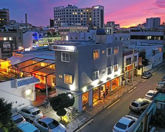 Mido Hostel - סאוגוויפו - בניין