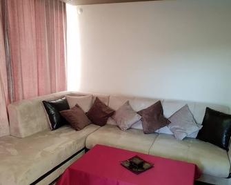 Luxury Two Bedroom Flat - Blagoevgrad - Living room