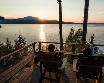 Secluded Beach Cabin on Historic Discovery Bay - Port Townsend - Balcón