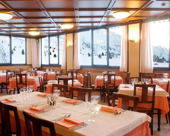 Dolomiti - Passo del Tonale - Restaurante