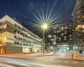 رومز فيينا غاسوميتر - فيينا - مبنى