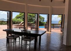 Shell House - Pool & Breathtaking Views from every room of hilltop estate! - Carriacou - Dining room